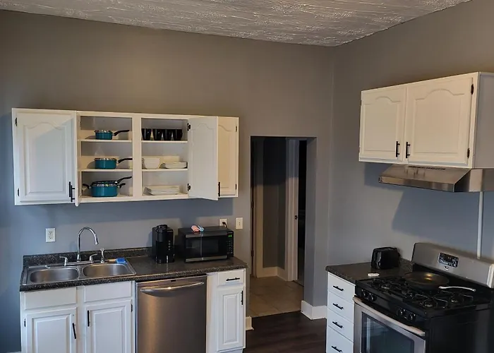 1 Bedroom In Columbus Osu District, Free Parking, Kitchen, Washer And Dryer, Central Location, Downtown, Hospital, Expocenter, Osu Stadium