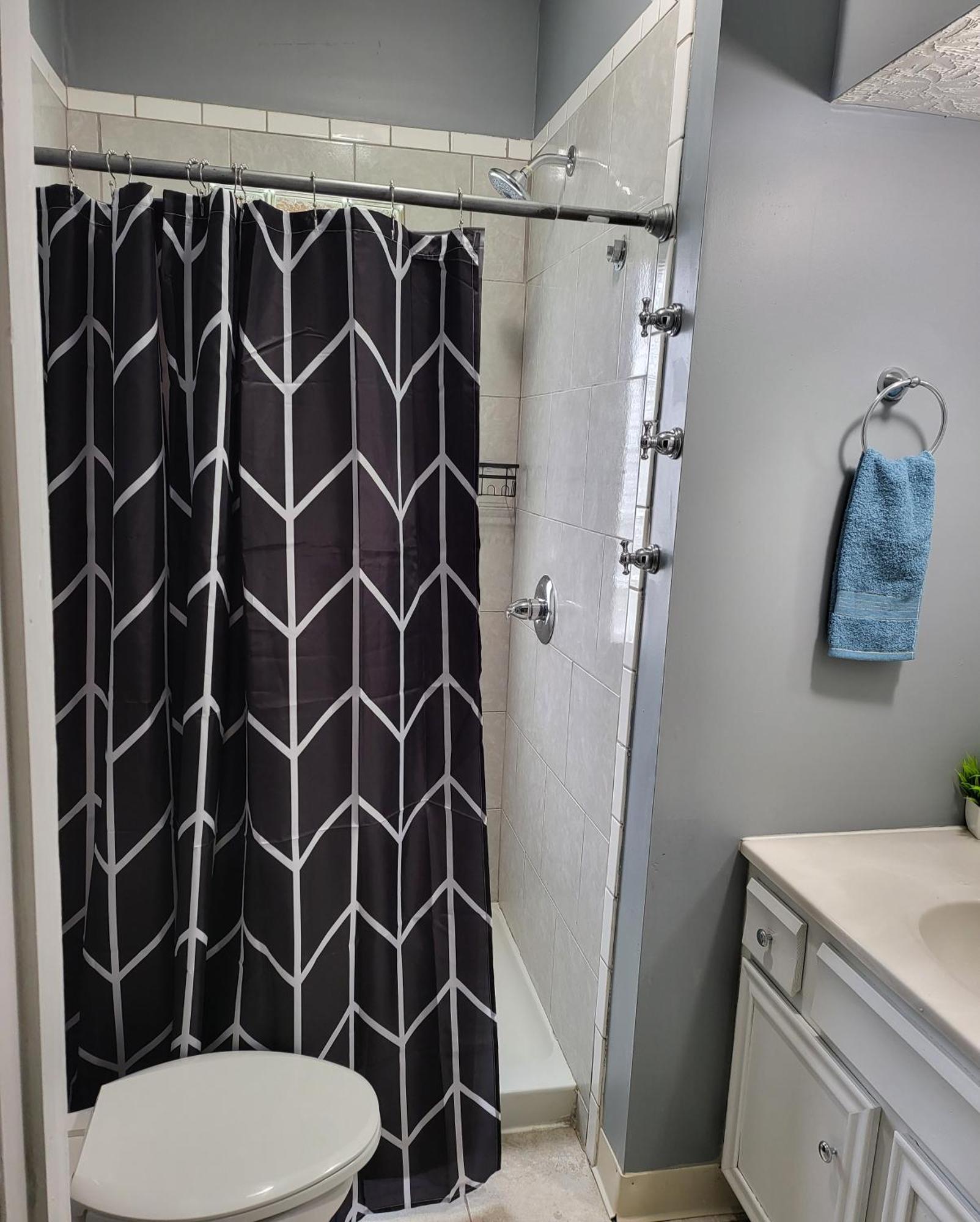1 Bedroom In Osu District, Free Parking, Kitchen, Washer And Dryer, Location, Downtown, Hospital, Expocenter, Osu Stadium Alloggio in famiglia *